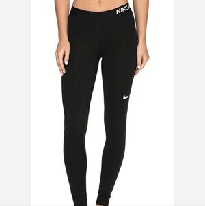NIKE BLACK LEGGING SIZE SMALL